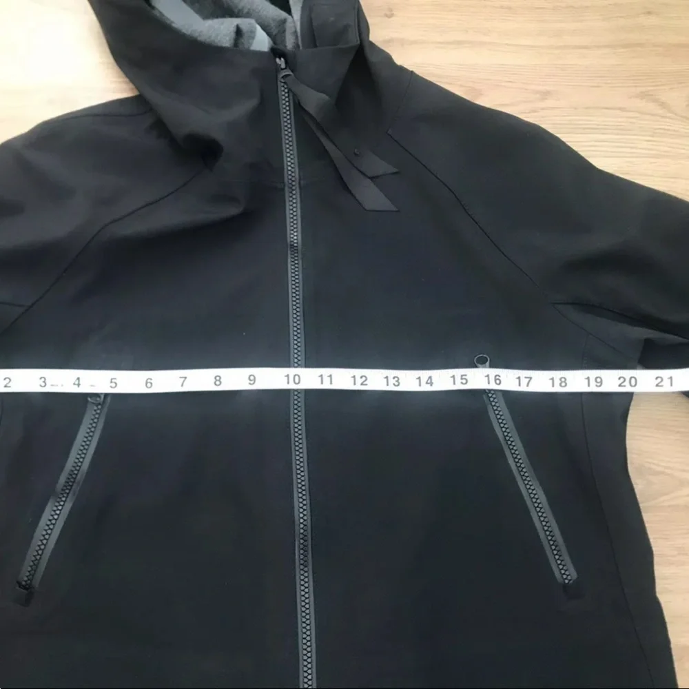 Lululemon Rain or Shine Convertible Long Short Jacket Rare EUC - Picture 11 of 12